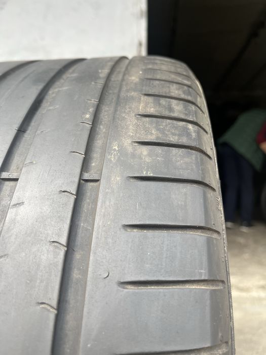 2 бр. летни гуми 275/35/20 Pirelli RSC DOT 3221 3,5 mm