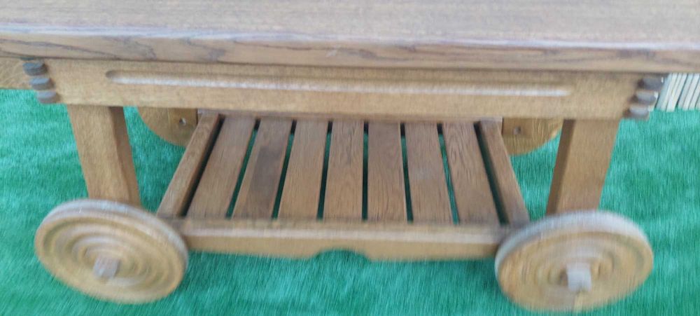 Сервизна количка от масив