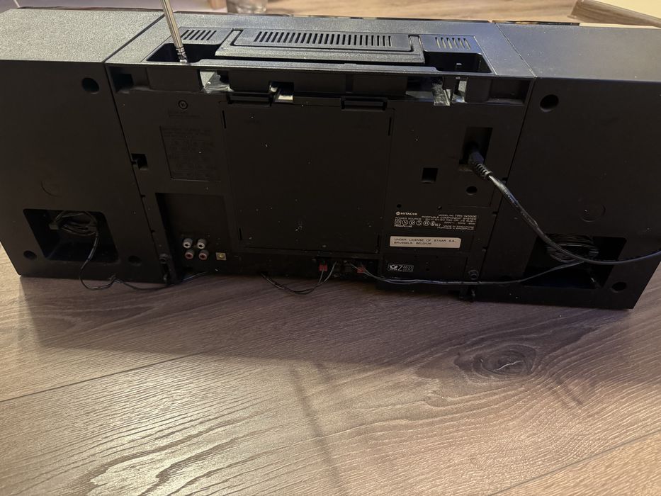 HITACHI TRK-W550E със документи