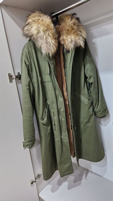 Продам парку, вородник песец