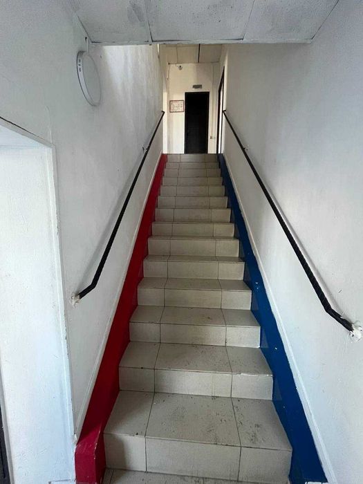 Продам ком. помещение в центре