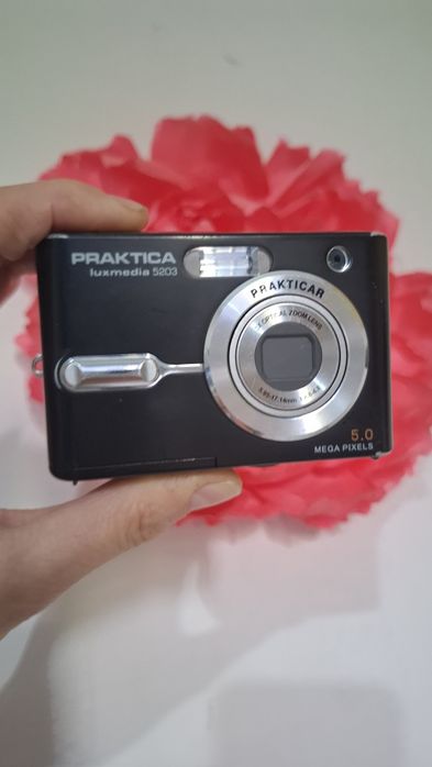 Praktica Luxmedia 5203 – компактна дигитална винтидж самера