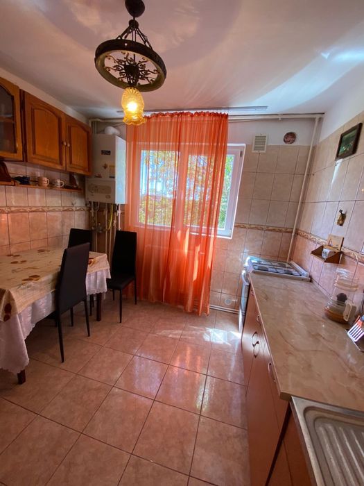 INCHIRIEZ AP 2 camere Alexandria Peco