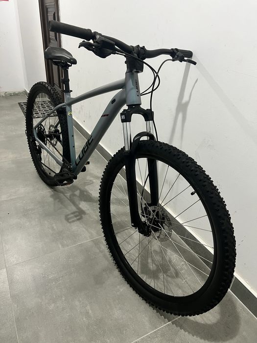 Bicicleta CUBE roti 29x2.25