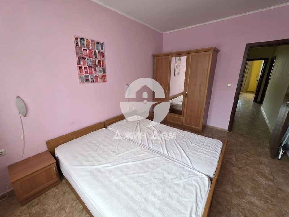 Тристаен апартамент в к-с „Аполон 3“, с. Равда