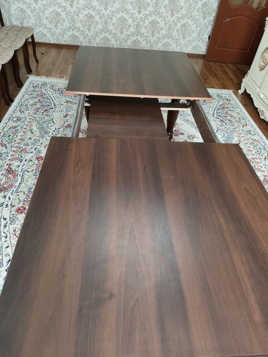 Стол обеденный для гостинной