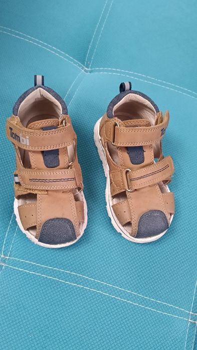 Продам обувь на мальчика 3000