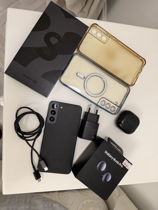 Самсунг с22+ в хорошом состоянии