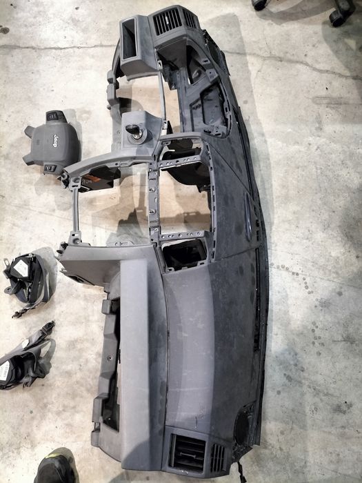 Арматурно табло Jeep Grand Cherokee / Джип Гранд Чероки 2009г.