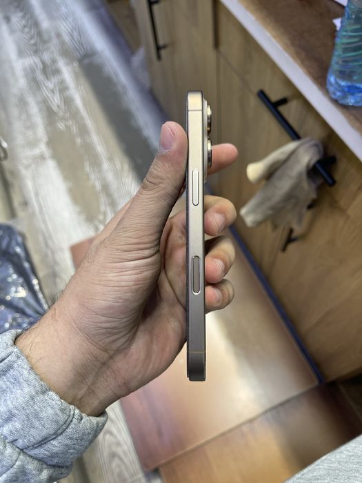 iPhone 16 pro esim 256gb