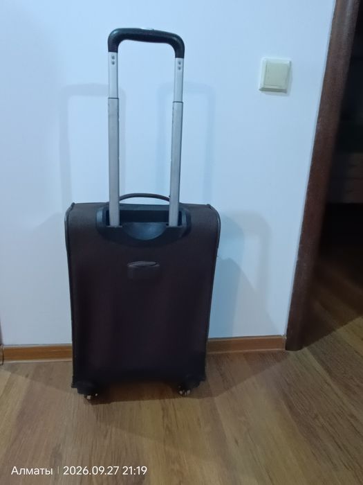Продам чемодан на запчасти