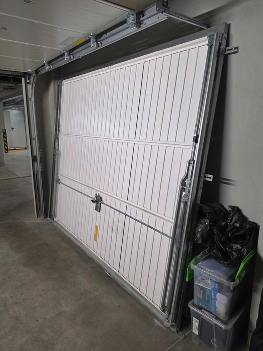 Гаражна врата Novoferm