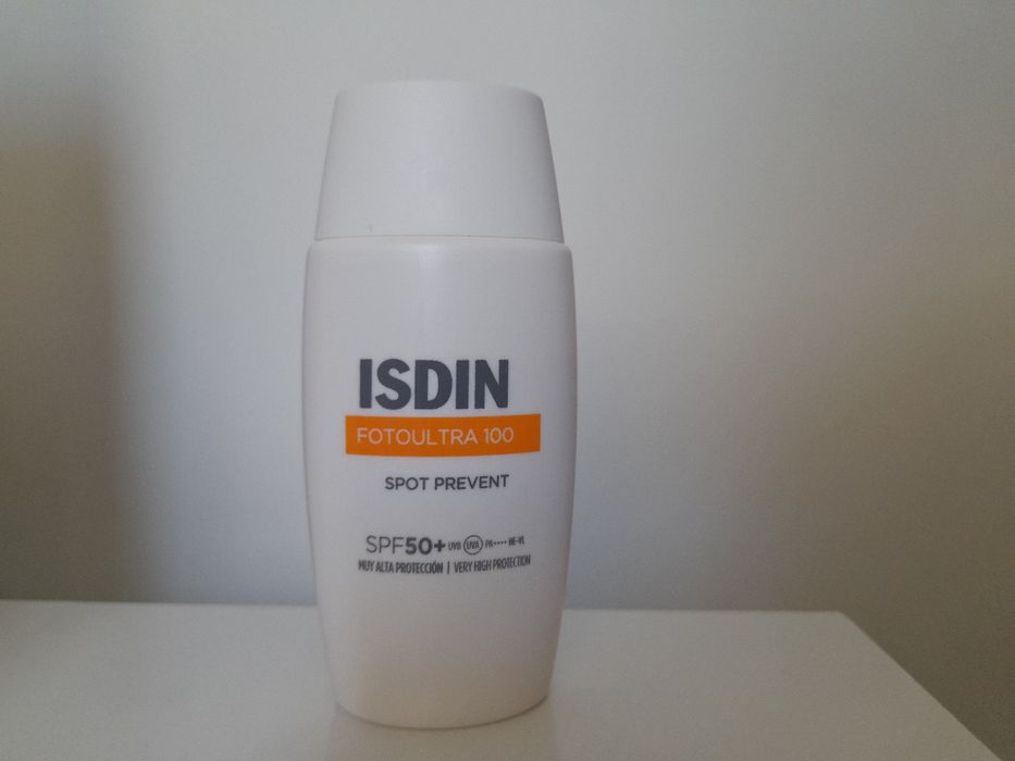 Estée Lauder, ISDIN, Ducray