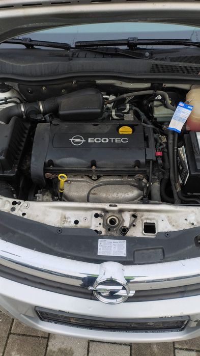 Opel astra h , 16 benzina hatchback aer condiționat