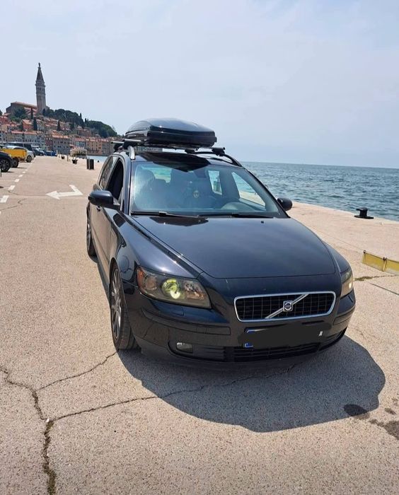 Volvo V50 2.0 Diesel 136 CP 2006 Break masina de familie