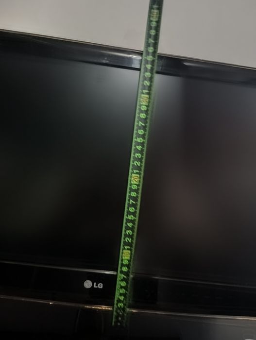 ЖК телевизор LG для дачи кухни