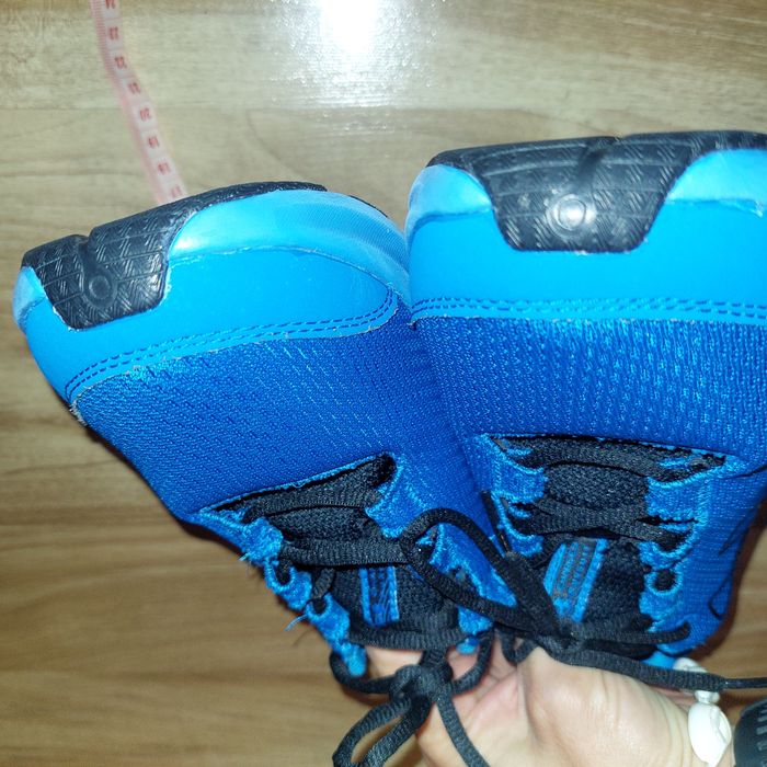 Маратонки Under Armour CHARGED 40 номер