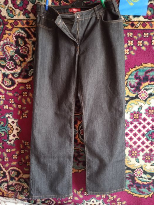 Продам женские джинсы клёш