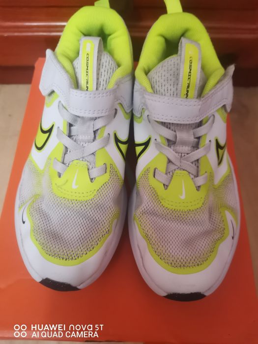 Nike cosmic runner