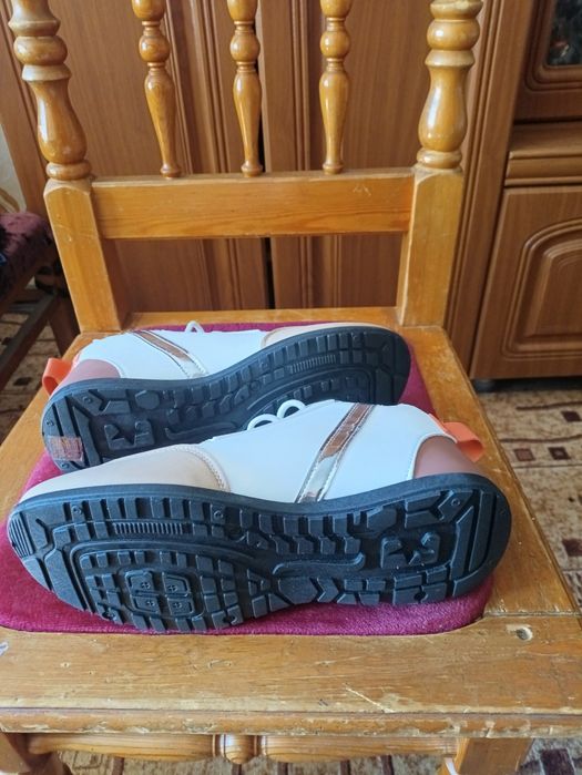 Продам кросовки женщина /мужчина