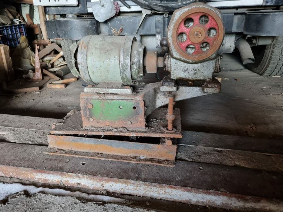 Продам редуктор с электродвигателем