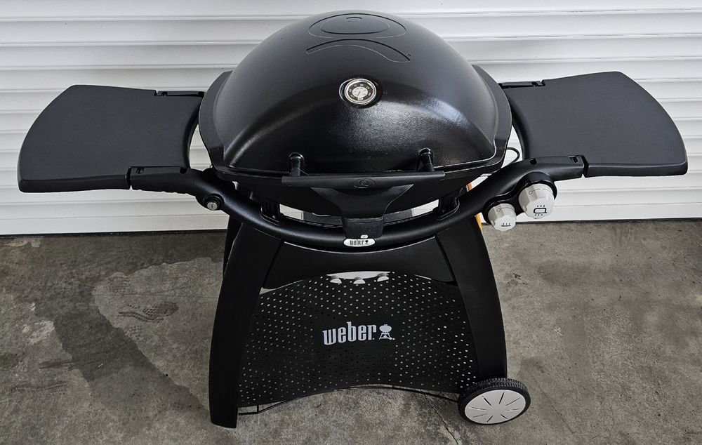 Газово барбекю WEBER
