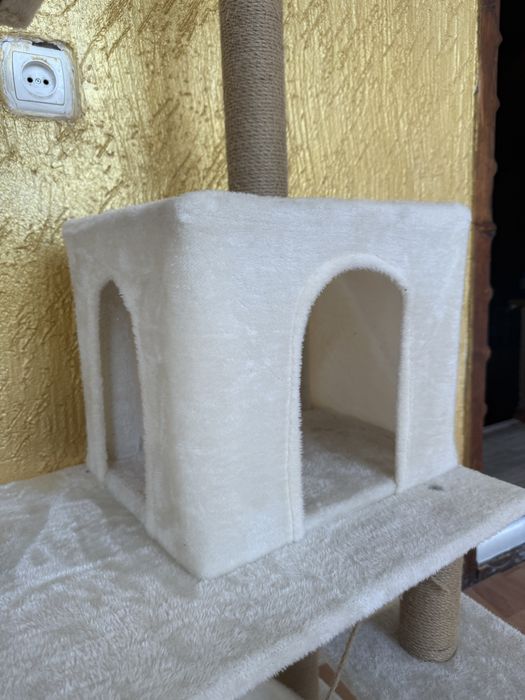 Домик для кошек / котят / котов