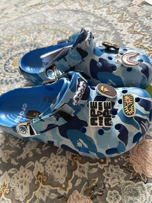 Продам кроксы Bape x Crocs