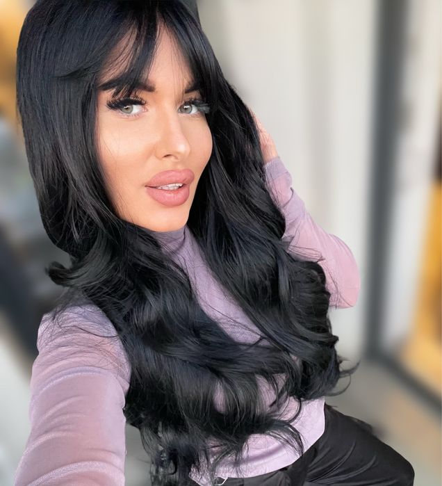 Peruca lunga bruneta ondulata