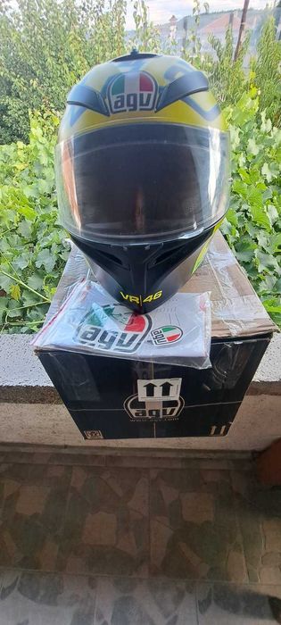 AGV мото каска чисто нова