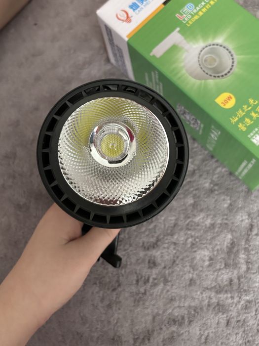 Трековый LED светильник 30W, новый
