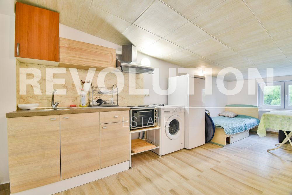 Едностаен апартамент в ж.к. Изток.