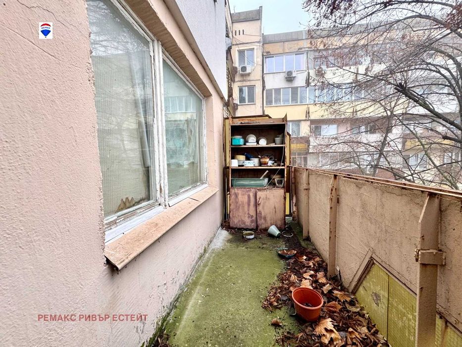 Тристаен апартамент за продажба кв. Чародейка юг