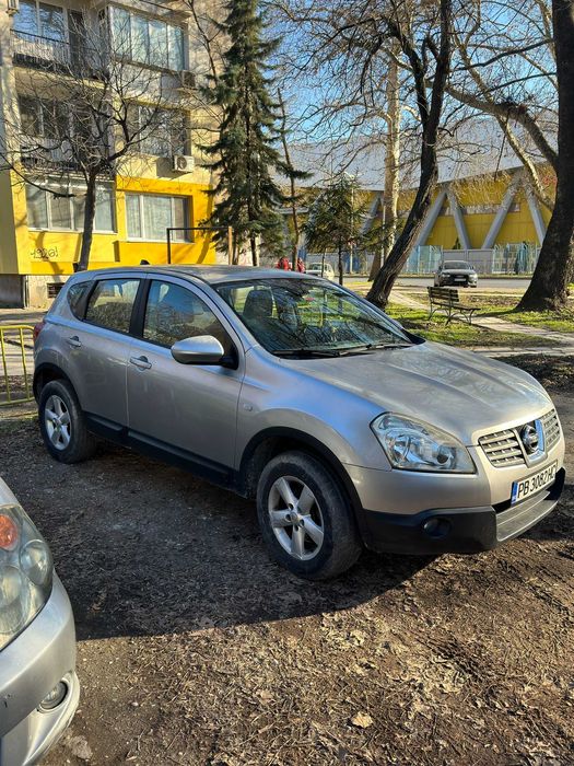 Продавам Нисан Кашкай