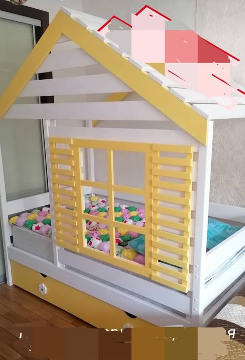 Продам детскую кроватку-домик