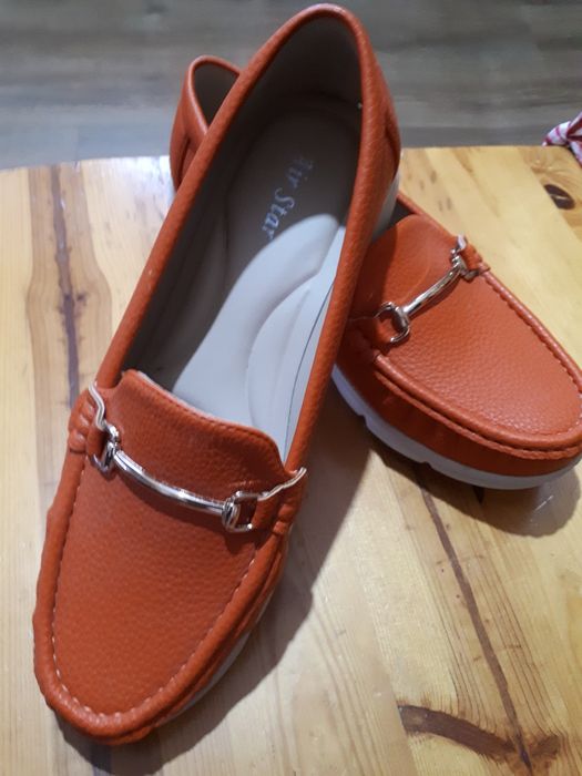 Дамски оранжеви обувки