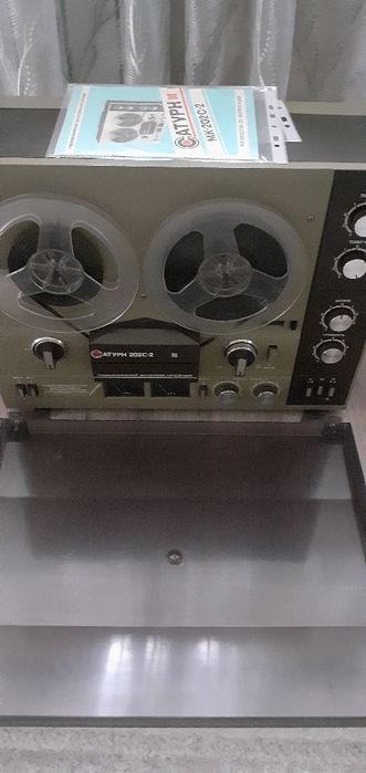 Продам магнитофон Сатурн 202