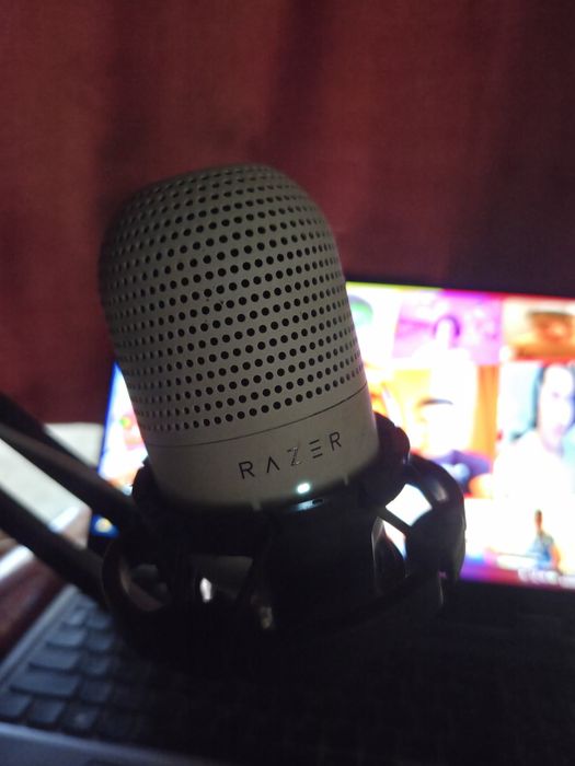 Microfon Razer seiren v3 mini