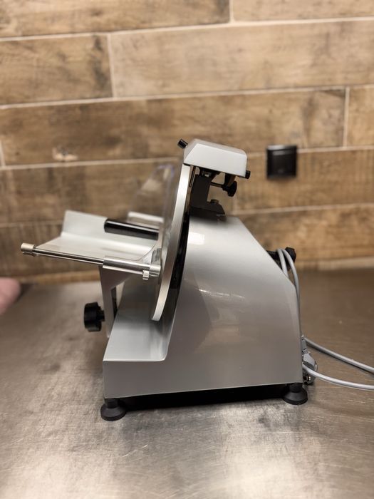 Колбасорезачка, Италия, Модел D250, нож 250 мм