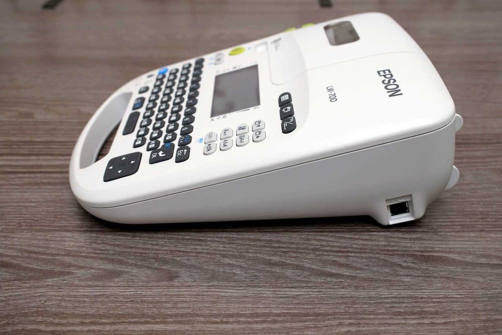 Маркировочный принтер EPSON Labelworks LW-700 (кириллица).