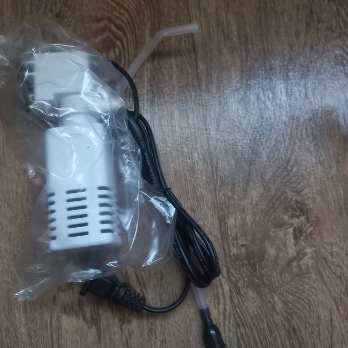 продам рыбки гуппи и улитки.