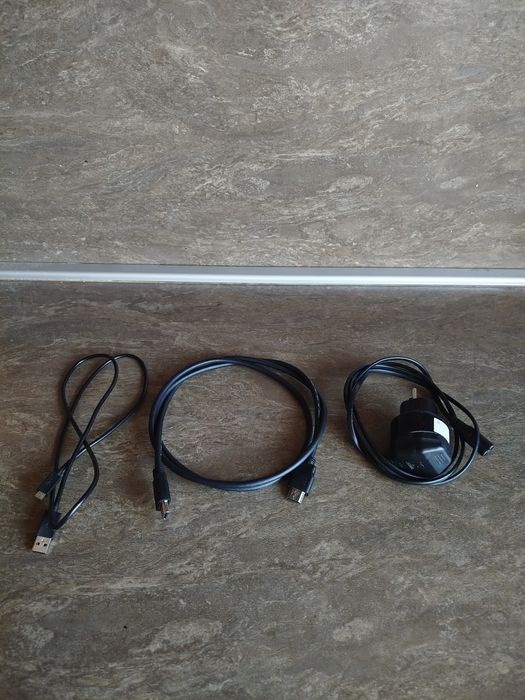 Playstation4 1TB + 8 игри + много стойки