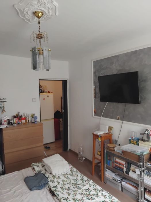 Vand garsoniera in crangasi sunt proprietar