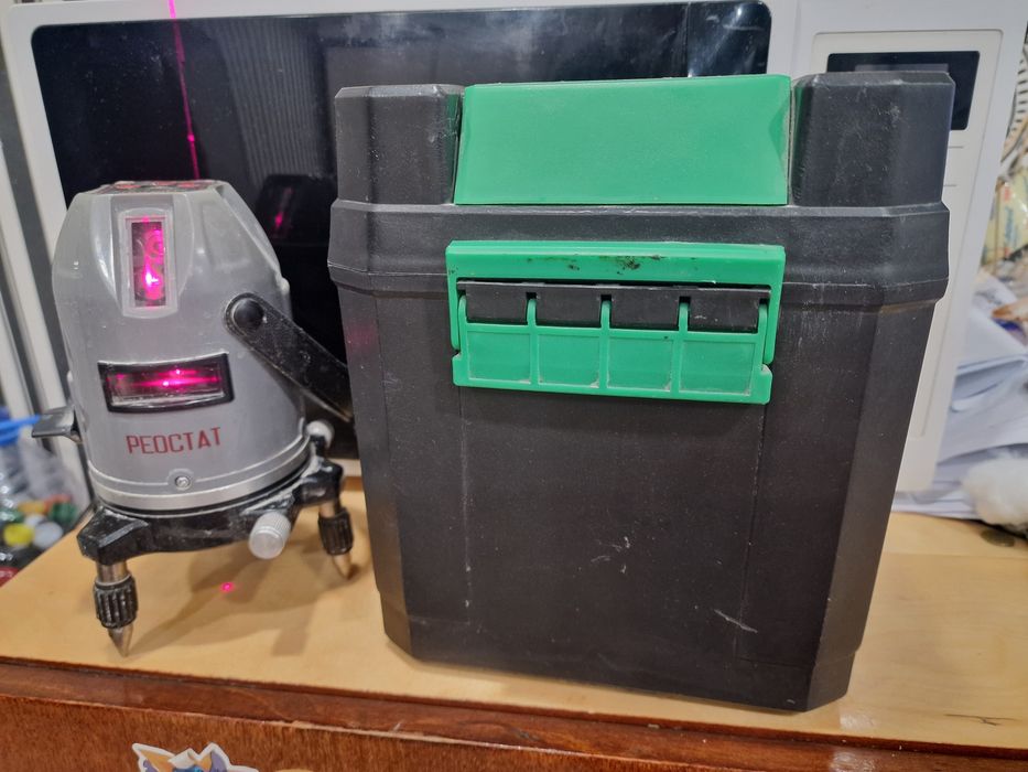 Срочно продам лазерный уровень нивелир