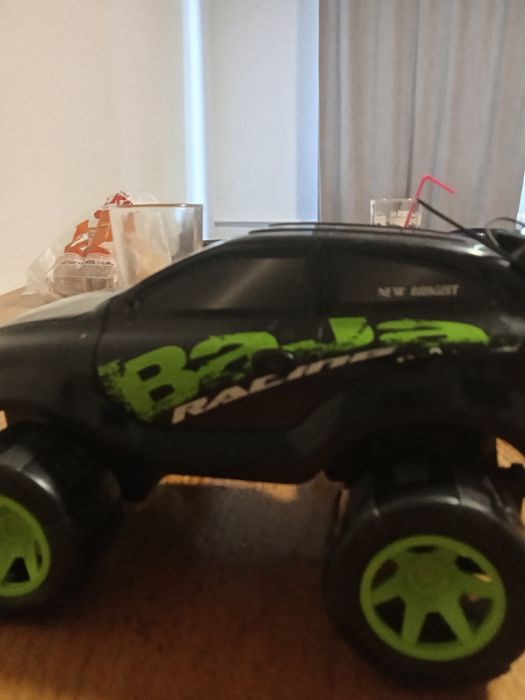 Mașina cu telecomanda