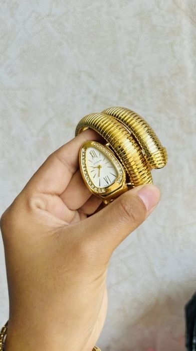 Продам часы женские