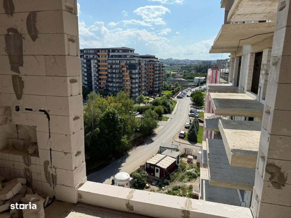 Apartament o camera, semifinisat, 37mp, etaj intermediar, zona Sopor