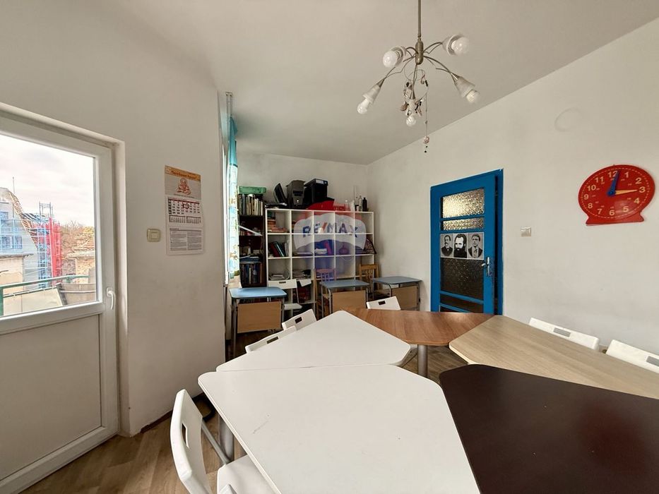 Апартамент с две спални, и ПАРКИНГ за продажба, Център, гр. Варна, Я.