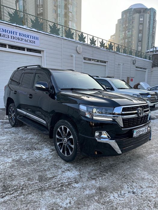 Рестайлинг комплект на Land Cruiser 200