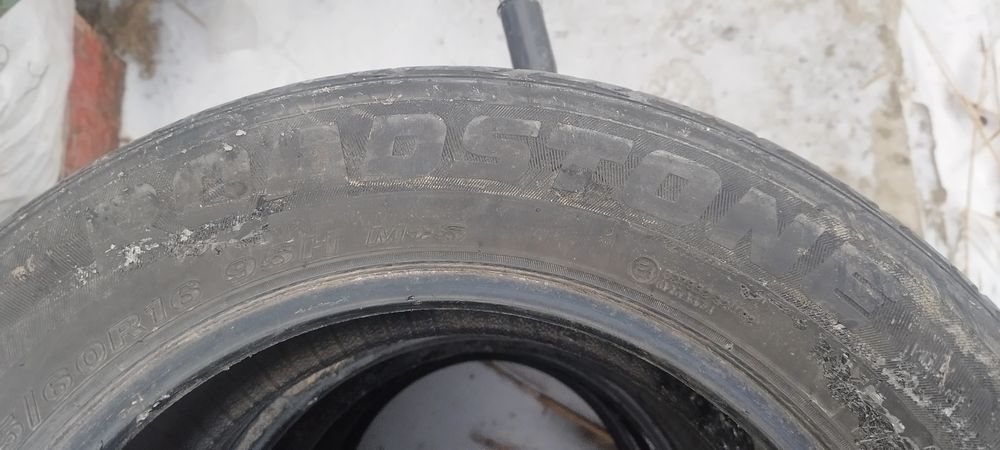 Продам комплект резины